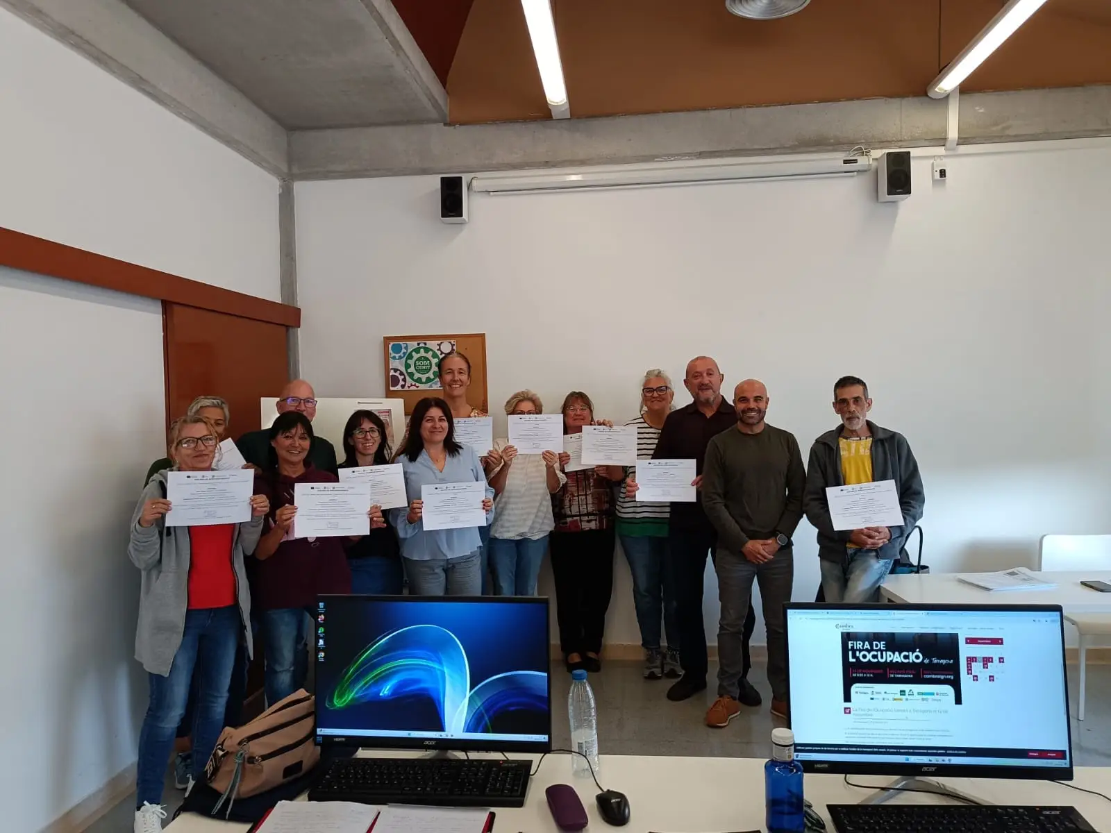 Actualment esteu veient «Finalitza amb èxit el curs de competències digitals»