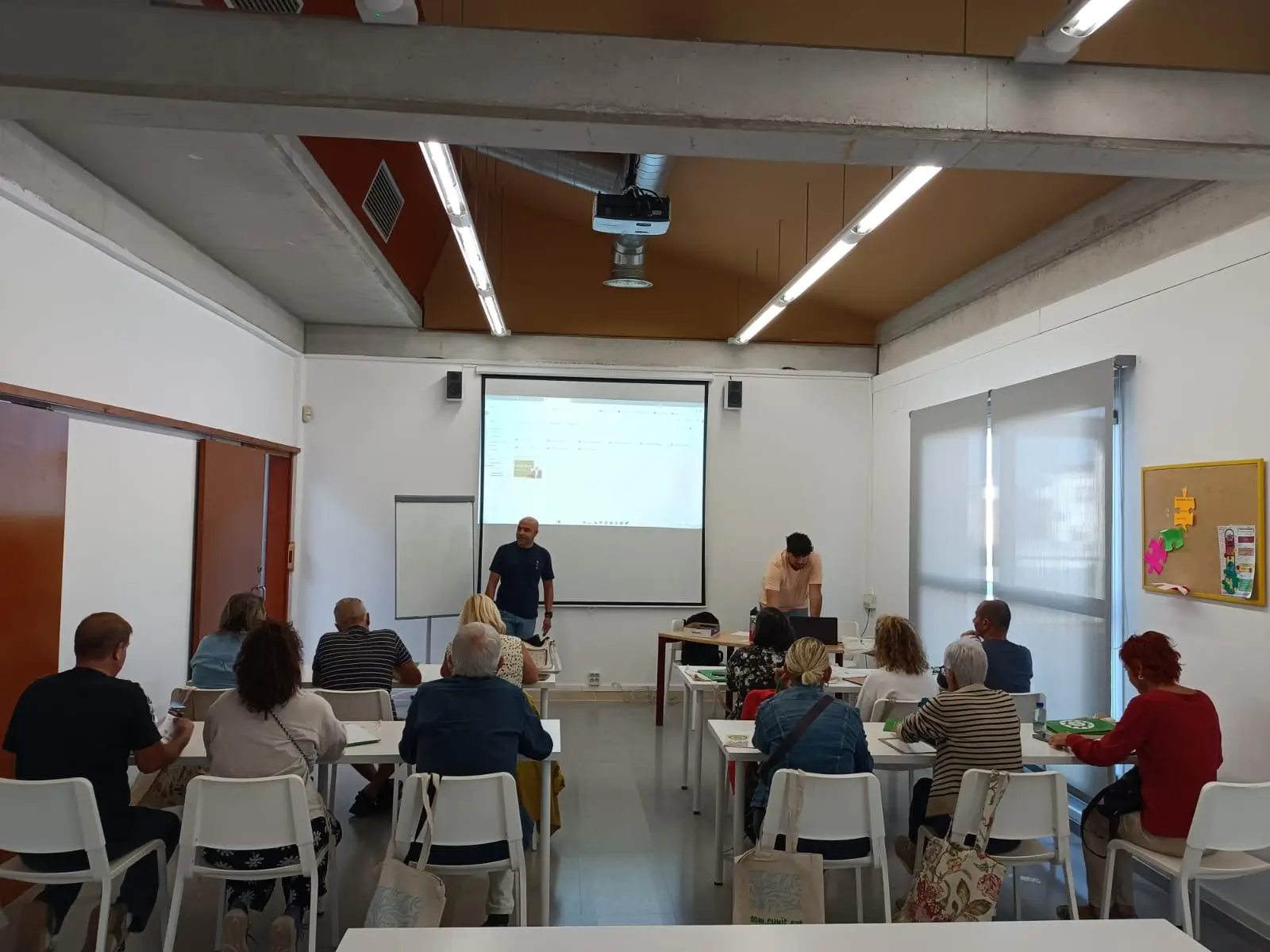 Actualment esteu veient Formació tràmits online sense secrets